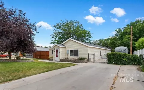 1207 W Willow Ave, Nampa, ID 83651