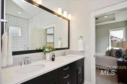 Bath - 5125 W May Jay Dr #CYPRESS, Eagle, ID 83616 photo 1 of 6