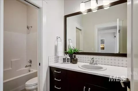 Bath - 5125 W May Jay Dr #CYPRESS, Eagle, ID 83616 photo 5 of 6