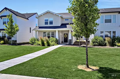 4902 W Thornapple Dr, Meridian, ID 83646