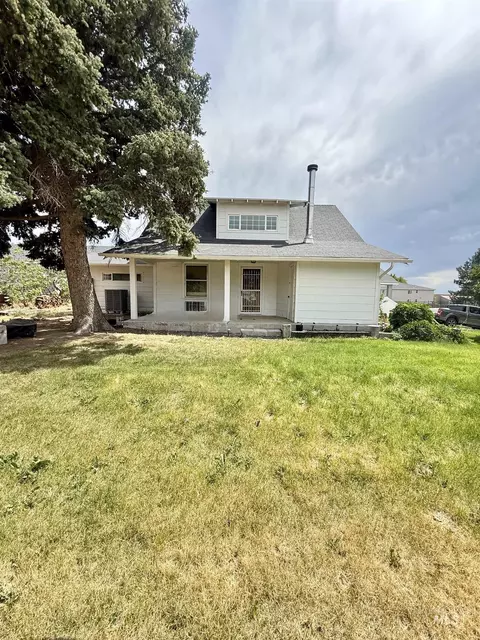 1013 S Eisenhower St, Jerome, ID 83338