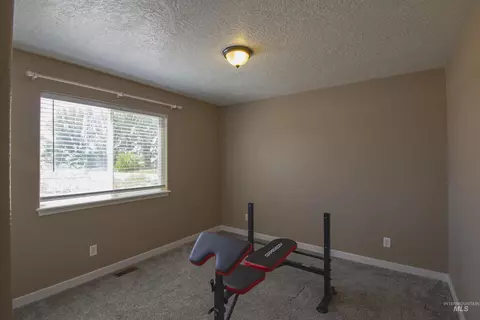 Bedroom - 2480 W 9th St, Weiser, ID 83672 photo 3 of 7