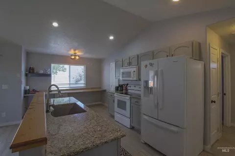 Kitchen - 2480 W 9th St, Weiser, ID 83672 photo 1 of 1
