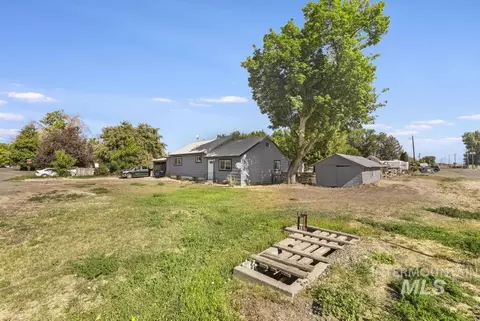 Exterior - 646 2nd Ave E, Wendell, ID 83355 photo 6 of 10