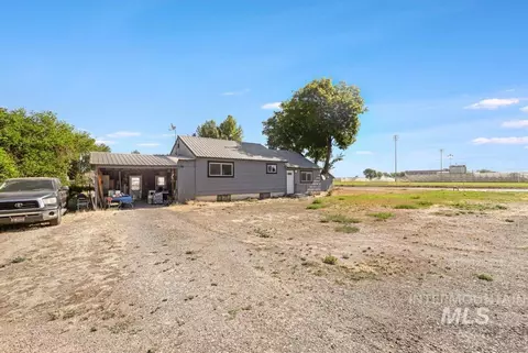 Exterior - 646 2nd Ave E, Wendell, ID 83355 photo 10 of 10