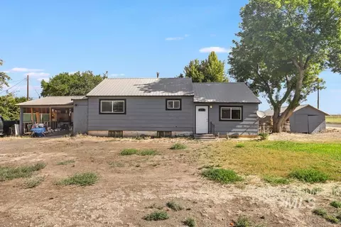 Exterior - 646 2nd Ave E, Wendell, ID 83355 photo 9 of 10