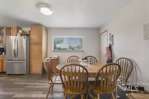 Dining - 646 2nd Ave E, Wendell, ID 83355 photo 1 of 2