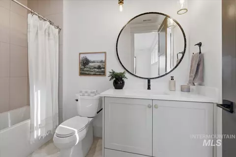 Bath - 4930 W Braveheart, Eagle, ID 83616 photo 5 of 7