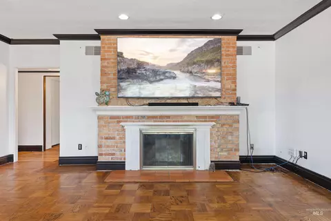 Living - 2176 Addison Ave E, Twin Falls, ID 83301 photo 2 of 3