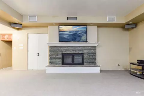 Living - 2176 Addison Ave E, Twin Falls, ID 83301 photo 3 of 3