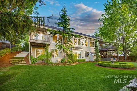 710 E Highland View Dr, Boise, ID 83702