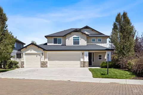 4636 N Tirso Ave, Meridian, ID 83646