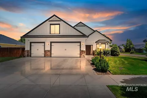 2229 W Rock Creek Dr, Nampa, ID 83686
