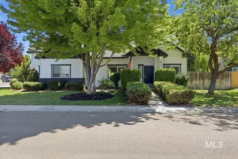 1827 W Lotus Ponds Ct, Nampa, ID 83651