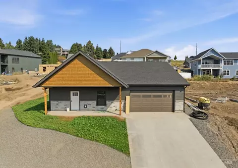 2824 Cyprus Ct, Moscow, ID 83843