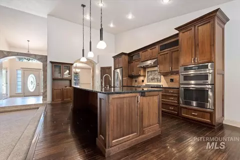 Kitchen - 2283 W Stansbury Dr, Eagle, ID 83616 photo 1 of 3