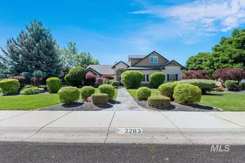 Exterior - 2283 W Stansbury Dr, Eagle, ID 83616 photo 2 of 10