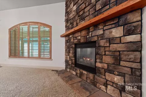 Living - 2283 W Stansbury Dr, Eagle, ID 83616 photo 2 of 6