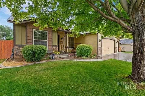 Exterior - 910 Donna Crt, Parma, ID 83660 photo 11 of 13
