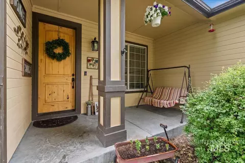 Exterior - 910 Donna Crt, Parma, ID 83660 photo 3 of 13