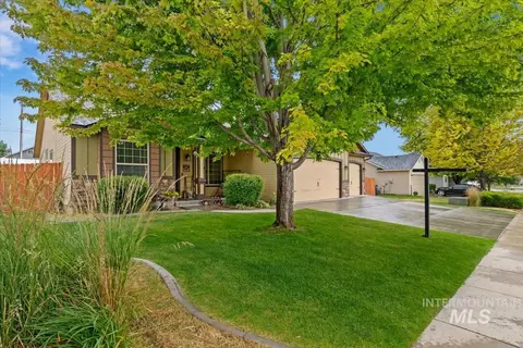 Exterior - 910 Donna Crt, Parma, ID 83660 photo 10 of 13