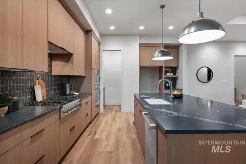 Kitchen - 7290 W Bed Mill St, Eagle, ID 83616 photo 4 of 8