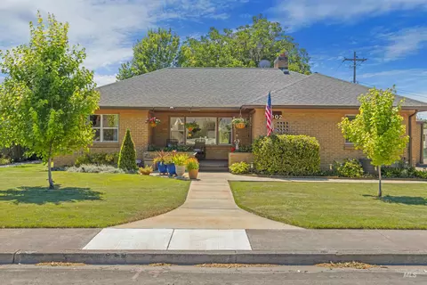1002 15th Ave, Lewiston, ID 83501