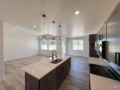 720 W Clark St, Paul, ID 83347 photo 3