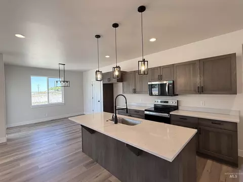 720 W Clark St, Paul, ID 83347 photo 5