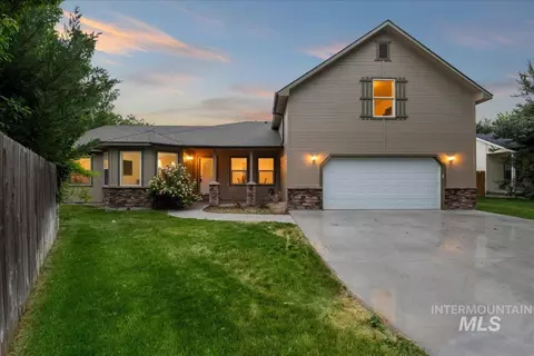 1231 N 14th E, Mountain Home, ID 83647