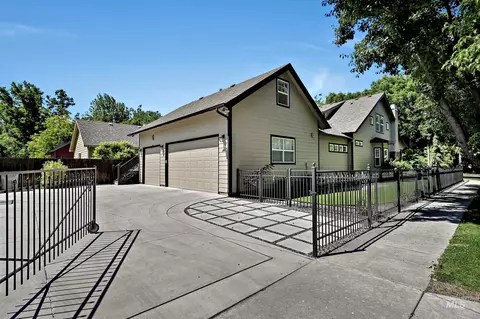 Exterior - 2395 E Gloucester Pl, Boise, ID 83706 photo 6 of 8