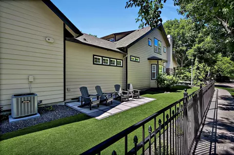 Exterior - 2395 E Gloucester Pl, Boise, ID 83706 photo 5 of 8
