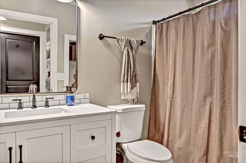Bath - 2395 E Gloucester Pl, Boise, ID 83706 photo 5 of 6