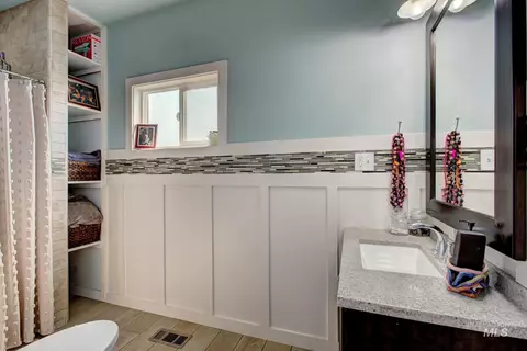 Bath - 1440 E 6th St, Weiser, ID 83672 photo 2 of 3