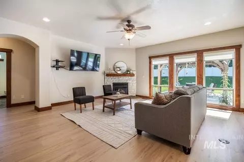 296 N Clearpoint Way, Eagle, ID 83616 photo 4