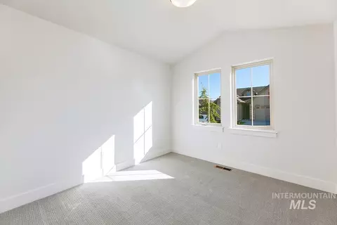 3703 E Cedarhurst Ln, Meridian, ID 83642 photo 16
