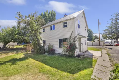 319321 Idaho St, Gooding, ID 83330