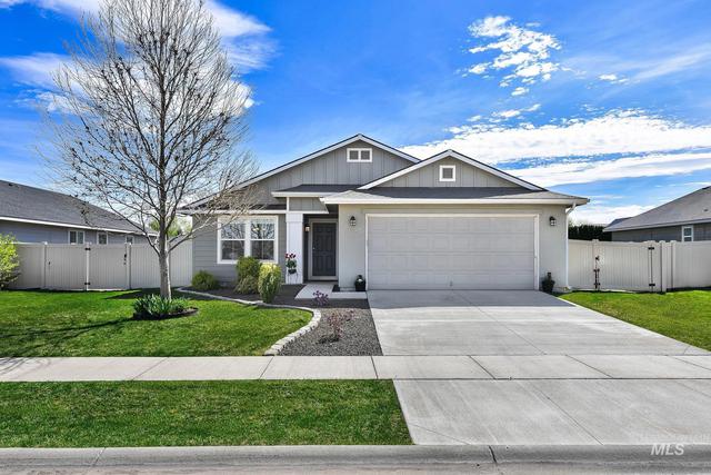 8293 E Copenhaver St, Nampa, ID 83687