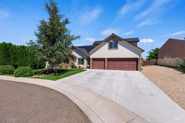 1877 Walnut Ave, Fruitland, ID 83619