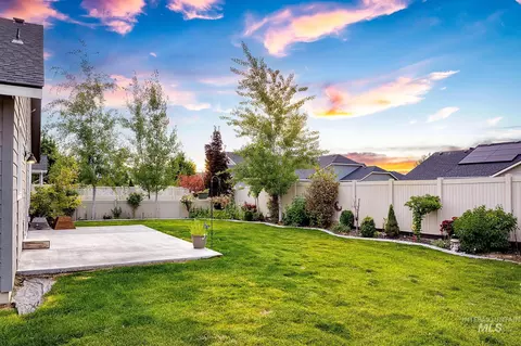 11306 W Continuo St, Nampa, ID 83651