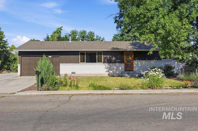 2117 N Raymond St, Boise, ID 83704