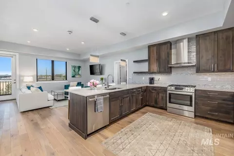 880 W River St #409, Boise, ID 83702