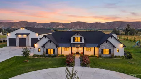 3115 4 Bits Ln, Emmett, ID 83617