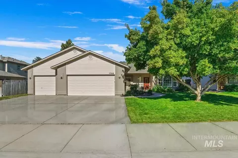 1748 S Goldsmith Ave, Meridian, ID 83642