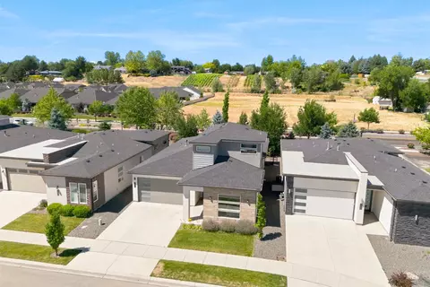 1520 E Jade Creek St, Eagle, ID 83616 photo 9