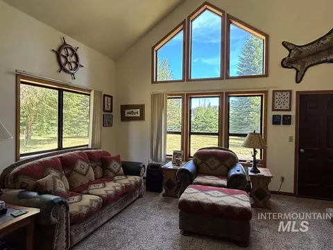 62 Newell Dr, Cascade, ID 83611 photo 9