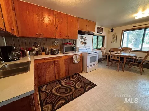 62 Newell Dr, Cascade, ID 83611 photo 14