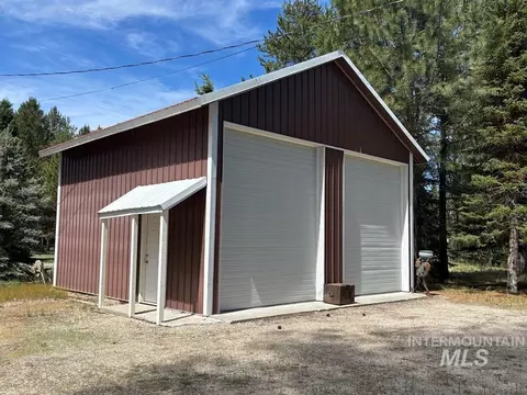 62 Newell Dr, Cascade, ID 83611 photo 4