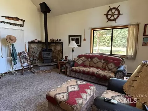 62 Newell Dr, Cascade, ID 83611 photo 10