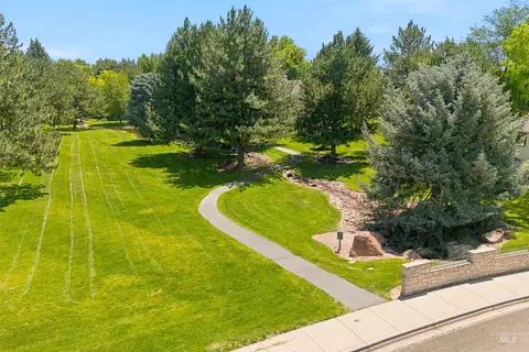 View/Area - 2468 E Heathfield Ct, Eagle, ID 83616 photo 4 of 4